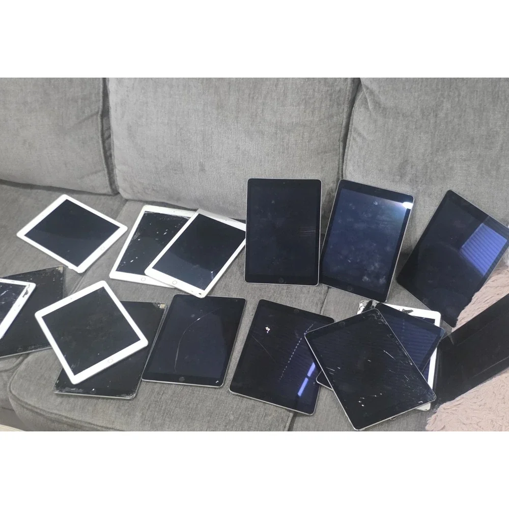 40 Apple iPad 8.3